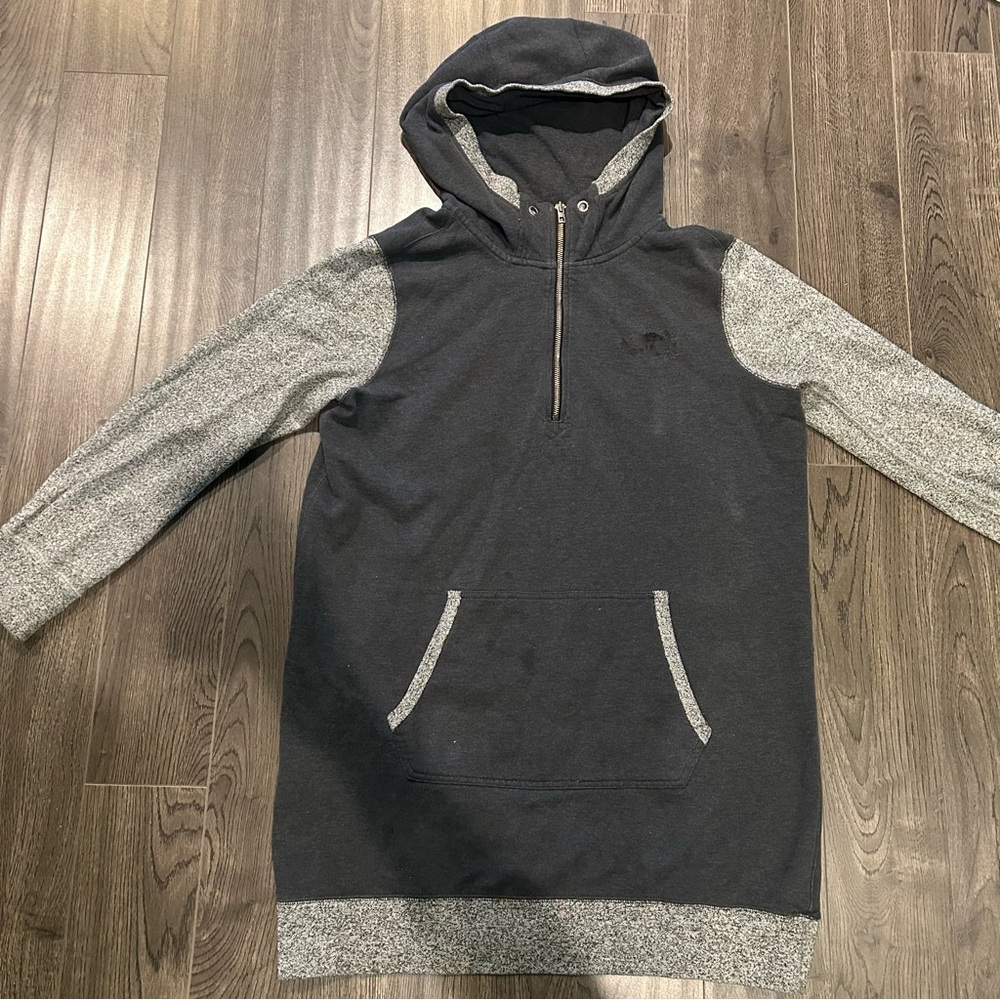 Roots Women Dark Gray and Light Gray Zip-Up Sweater - Picture 2 of 11